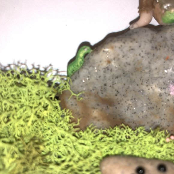 New Boy Elf and Caterpillar visiting Sticks n' Stones, Adorable Wreath handmade - Picture 7 of 7